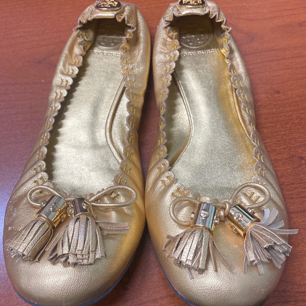 Tory Burch ballet flats size 10  Gold
